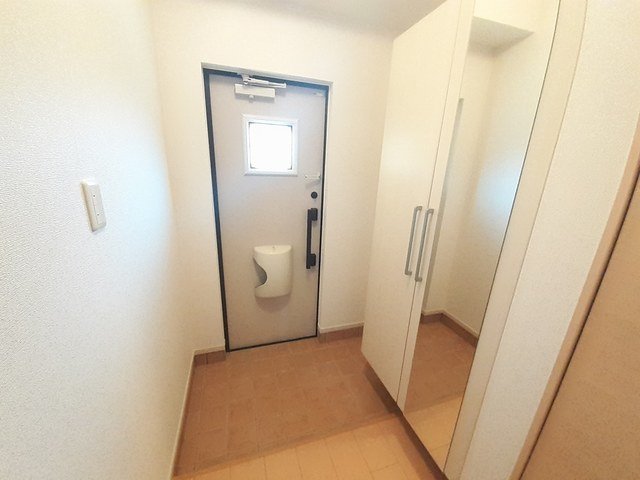 玄関　シンプルで使いやすい玄関です