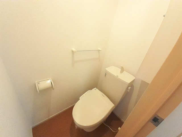 トイレ　コンパクトで使いやすいトイレです
