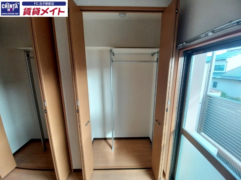 収納　同物件別部屋写真