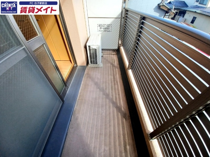 バルコニー　同物件別部屋写真
