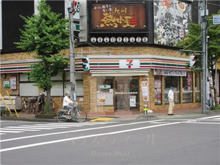 コンビニ　セブン-イレブン西川口駅東口店（コンビニ）まで359m
