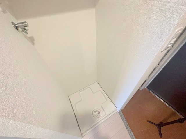 その他設備　嬉しい室内洗濯機置場。これで洗濯機も長持ちしますね。