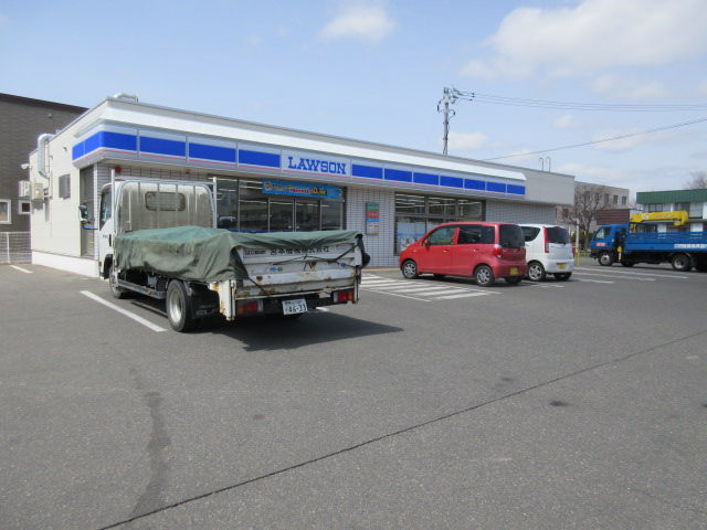 コンビニ　ローソン帯広西12条南二丁目店（コンビニ）まで644m