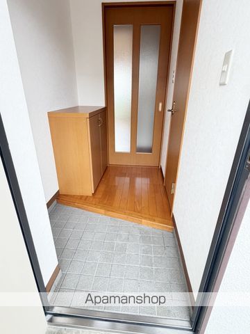 ＪＲ東海道本線 磐田駅 徒歩19分 3階建 築24年の玄関写真