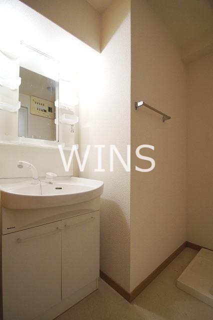 洗面設備　別部屋参考写真です