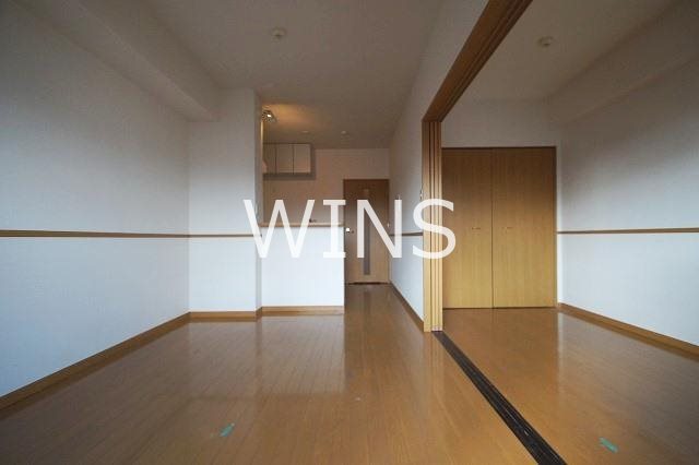 居室・リビング　別部屋参考写真です