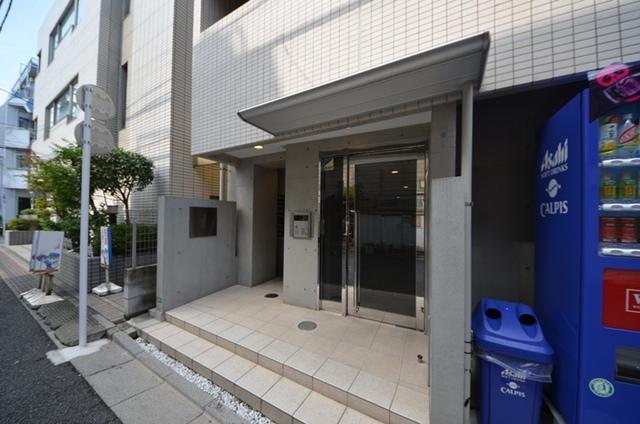 エントランス　弊社は都内全域の物件をご紹介可能です！