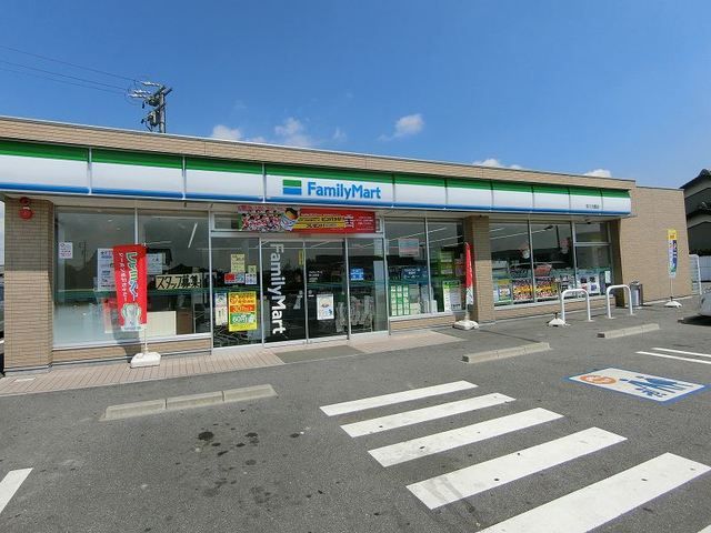 コンビニ　ファミリーマート 安八大藪店（コンビニ）まで450m