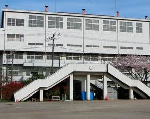 中学校　市川市立大洲中学校（中学校）まで670m