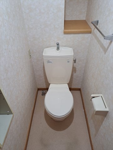 トイレ　キレイな個室空間です