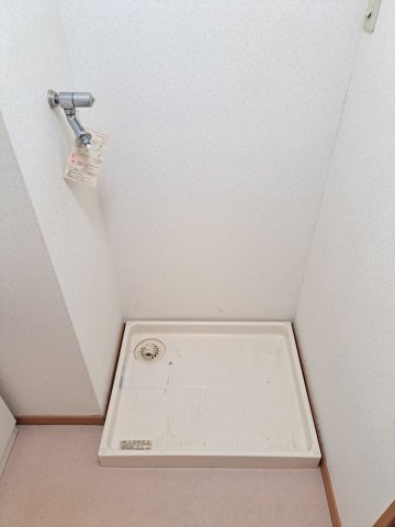 その他　室内洗濯機置場です