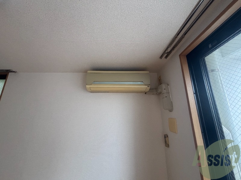 その他設備　リビングにエアコンが付いているため部屋の温度の調節が可能です