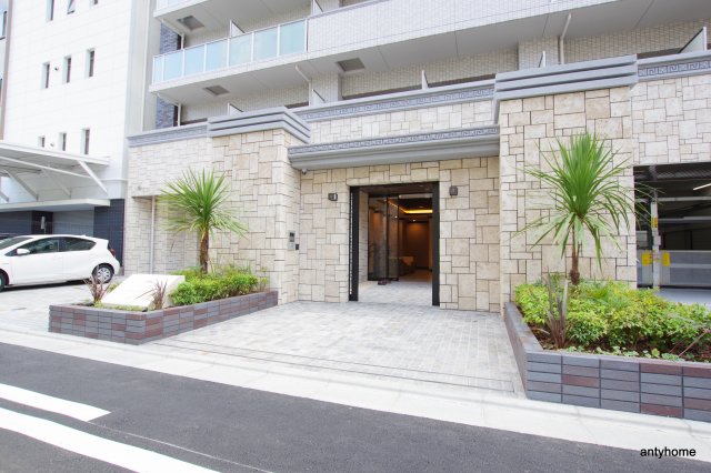 プレジオ江坂SOUTHの外観写真