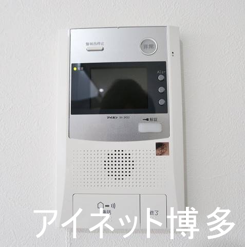 セキュリティ　女性やお子様も安心のモニターフォン付き