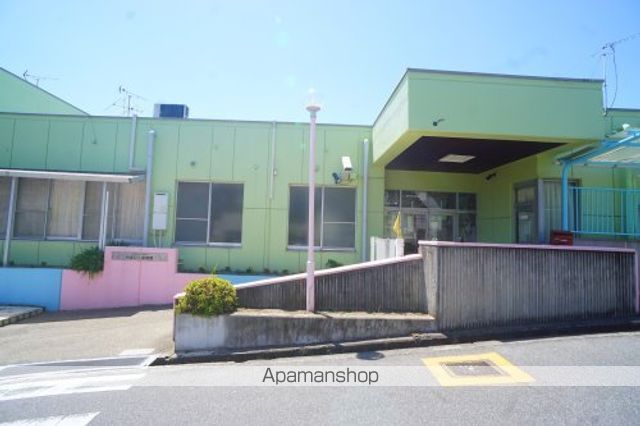コンビニ　ローソン　王寺畠田四丁目店（コンビニ）まで182m