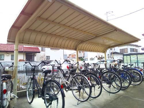 レオパレスコラール キシの外観写真