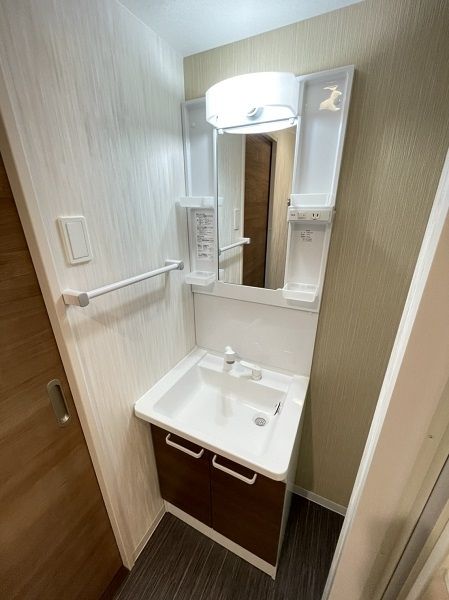 洗面設備　※代表タイプの写真のため実物と異なる場合がございます