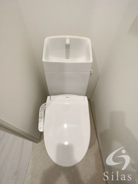 阪急宝塚線 服部天神駅 徒歩6分 10階建 築4年のトイレ写真