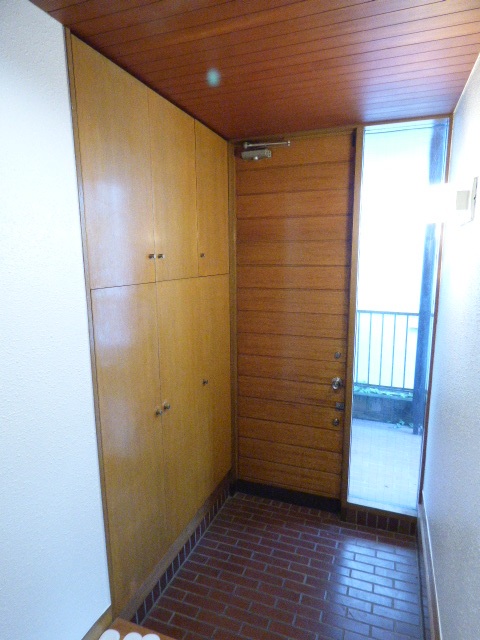 瀬田2丁目住宅の玄関写真