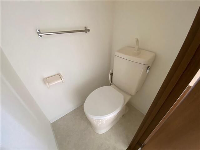 トイレ　ゆったりとした空間のトイレです