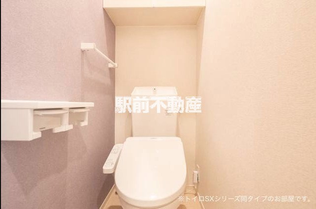 ＪＲ鹿児島本線 原田駅 徒歩13分 2階建 築4年のトイレ写真