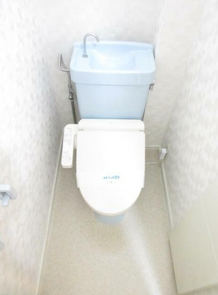 東急東横線 元住吉駅 徒歩12分 2階建 築37年のトイレ写真
