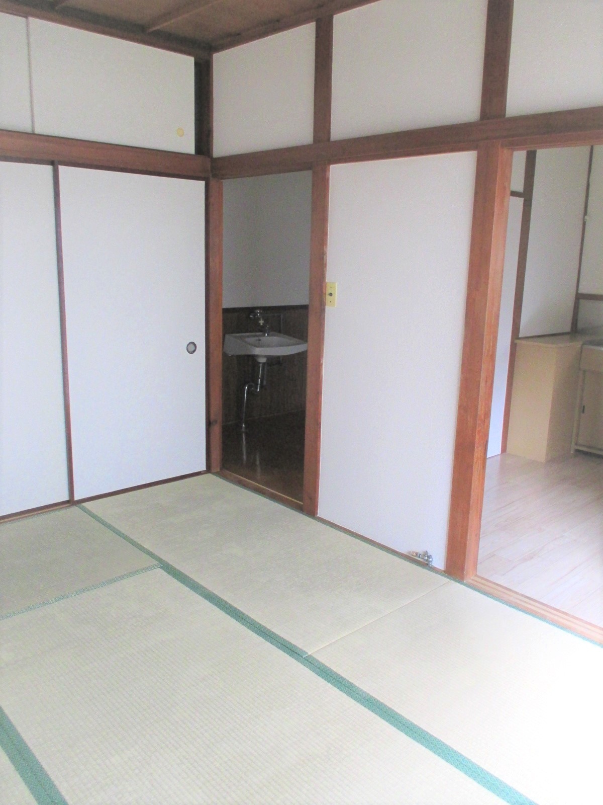 恩田荘の居間写真