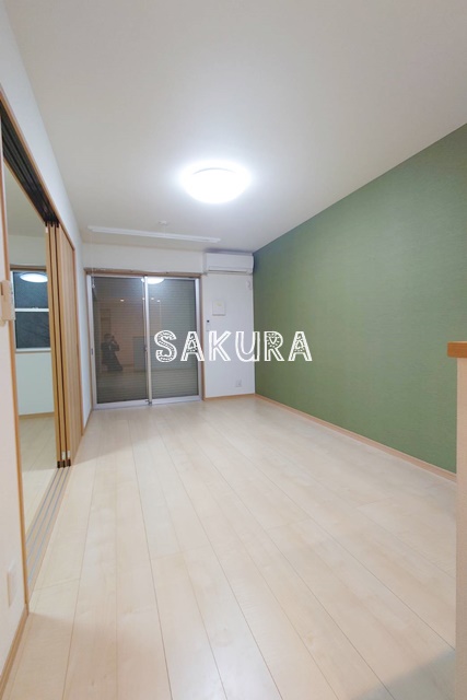 その他設備　エアコン付き・開放感のある室内♪
