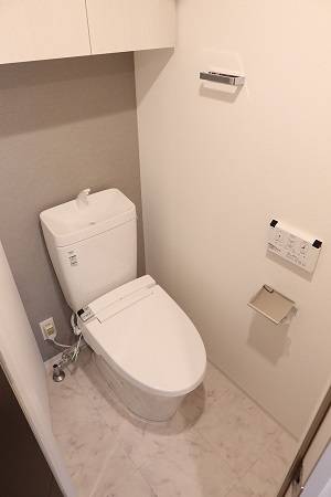東京メトロ南北線 麻布十番駅 徒歩4分 14階建 築6年のトイレ写真