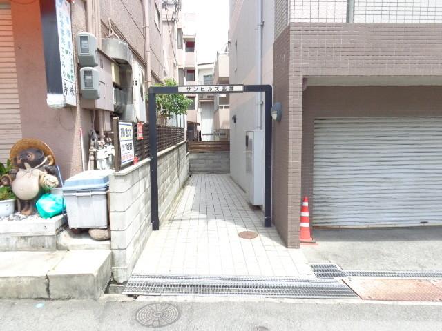 エントランス　エントランスもオシャレです。