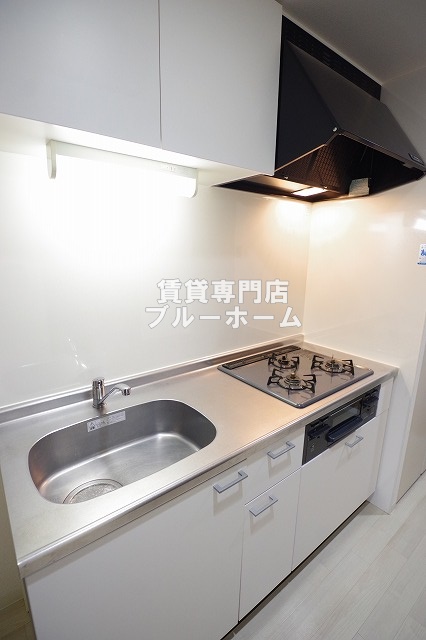 キッチン　3口コンロのシステムキッチン！