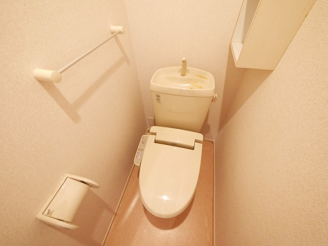 トイレ　落ち着いたトイレです