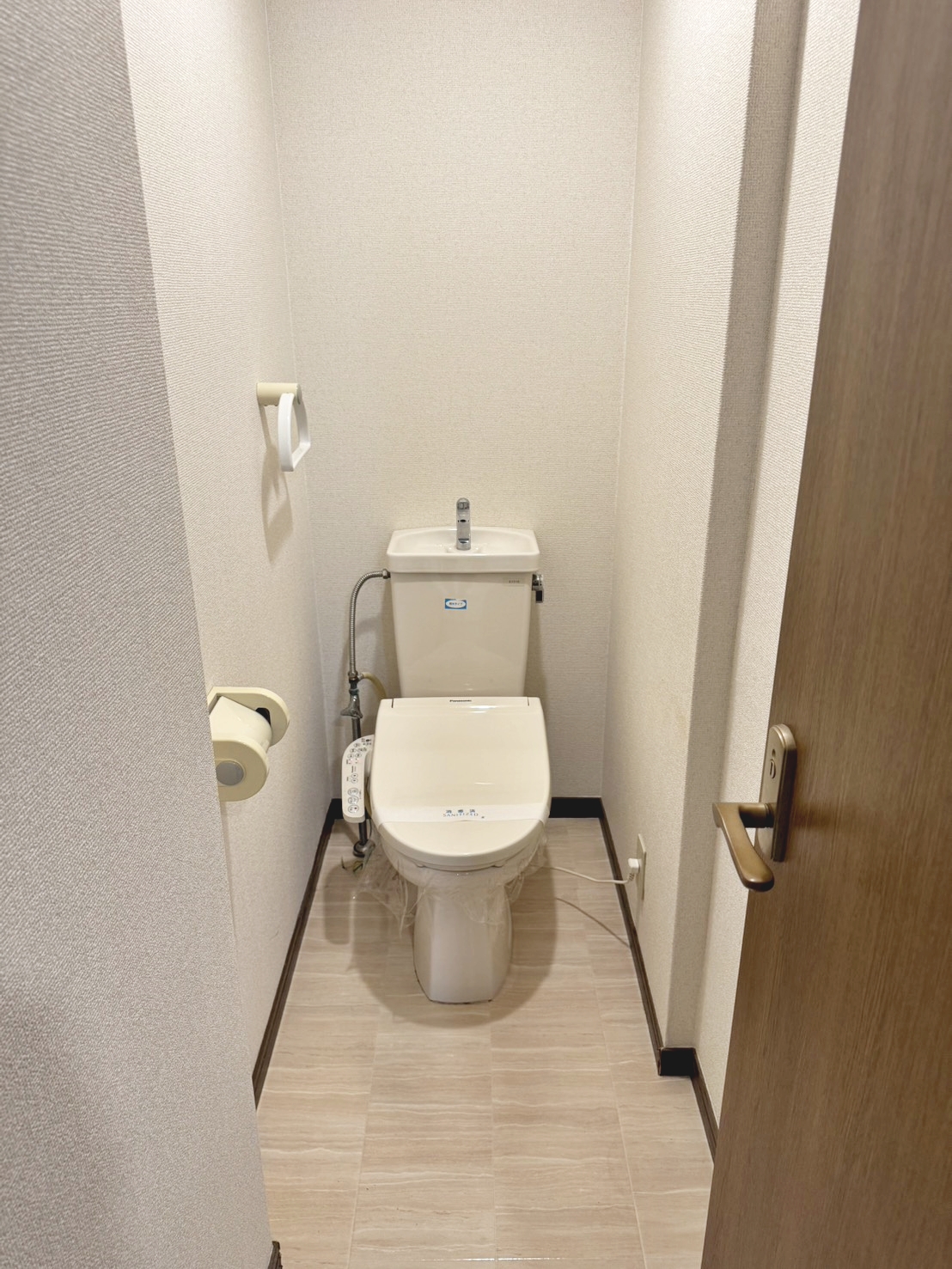 ＪＲ関西本線 加美駅 徒歩2分 6階建 築30年のトイレ写真