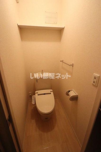 レ・セーナのトイレ写真