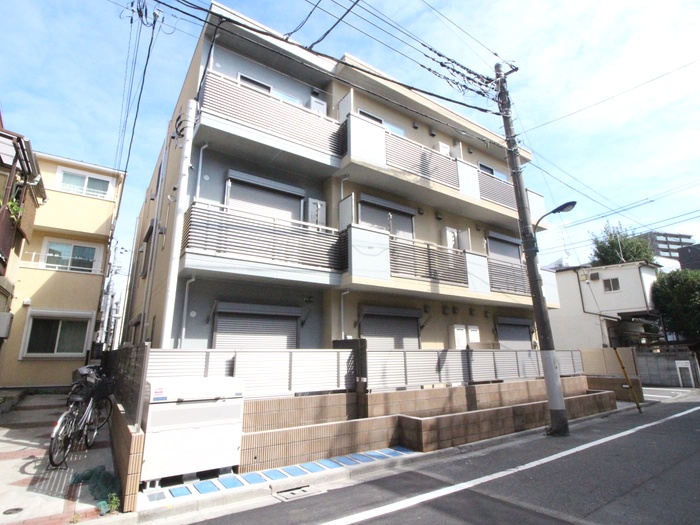 シャルム三弘の外観写真