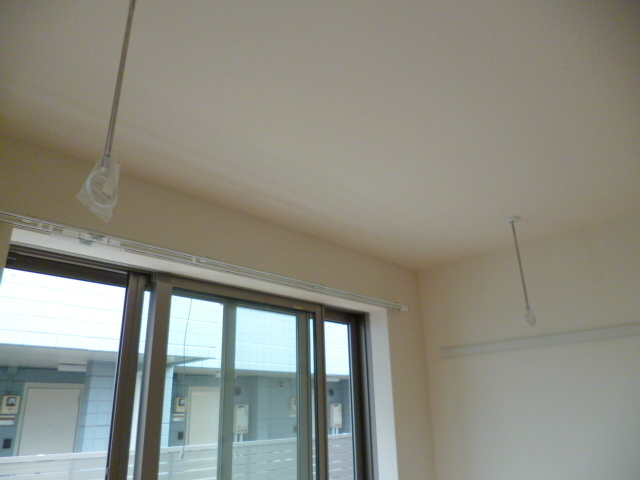 その他　★雨の日でも洗濯物を干せる室内物干フック付きです★