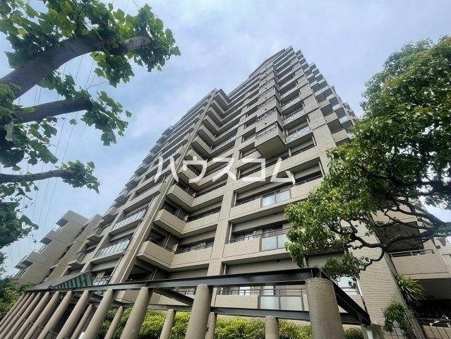 ファミールハイツ緑地公園の外観写真