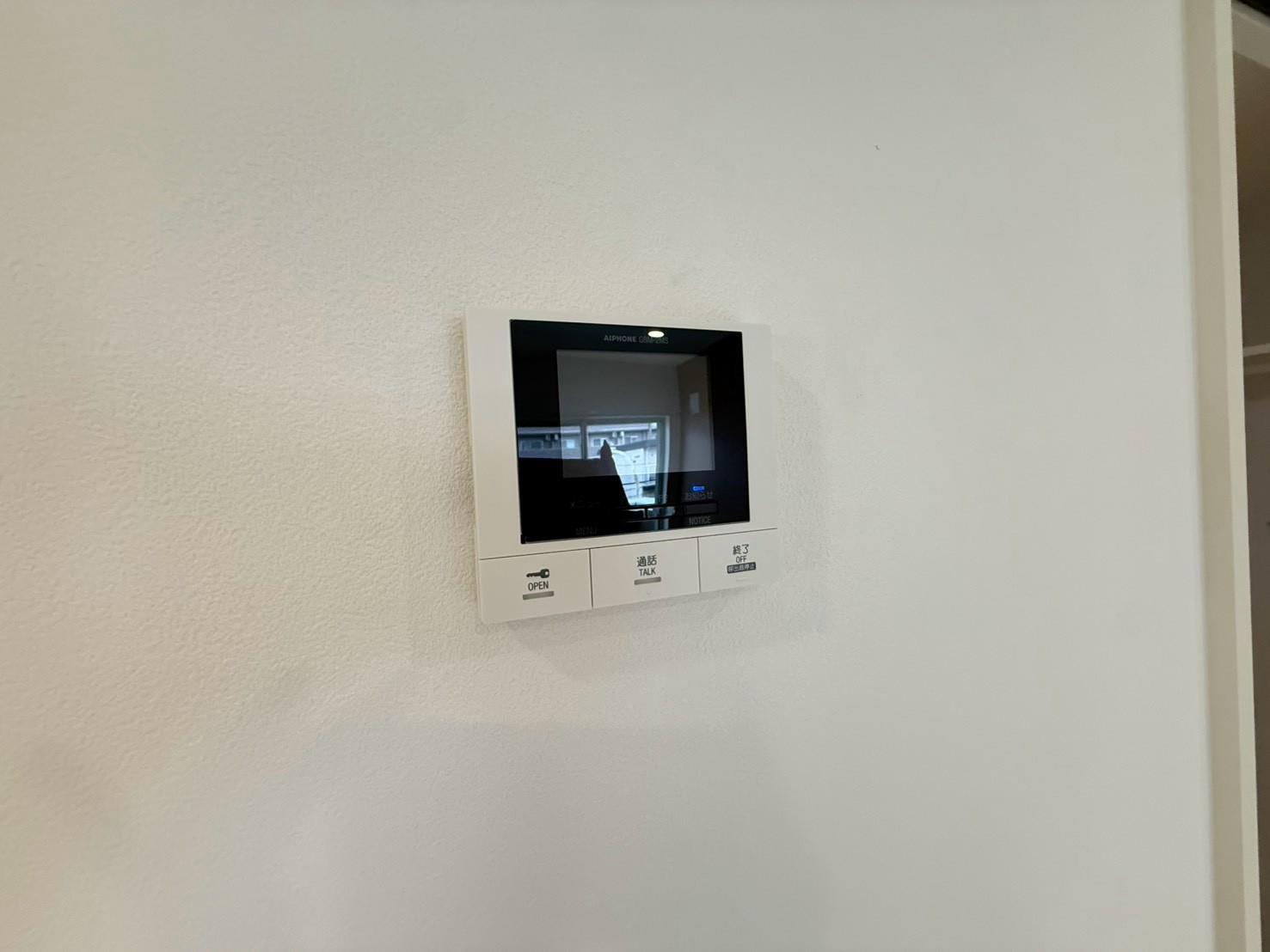 セキュリティ　お部屋から確認ができるモニター付きインターホン♪
