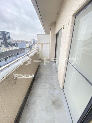 地下鉄御堂筋線 東三国駅 徒歩15分 7階建 築42年の内装写真