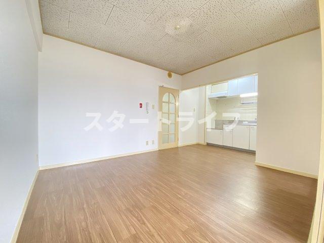 地下鉄御堂筋線 東三国駅 徒歩15分 7階建 築42年のその他写真