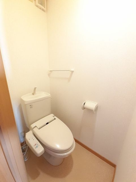 セトルエレガンBのトイレ写真