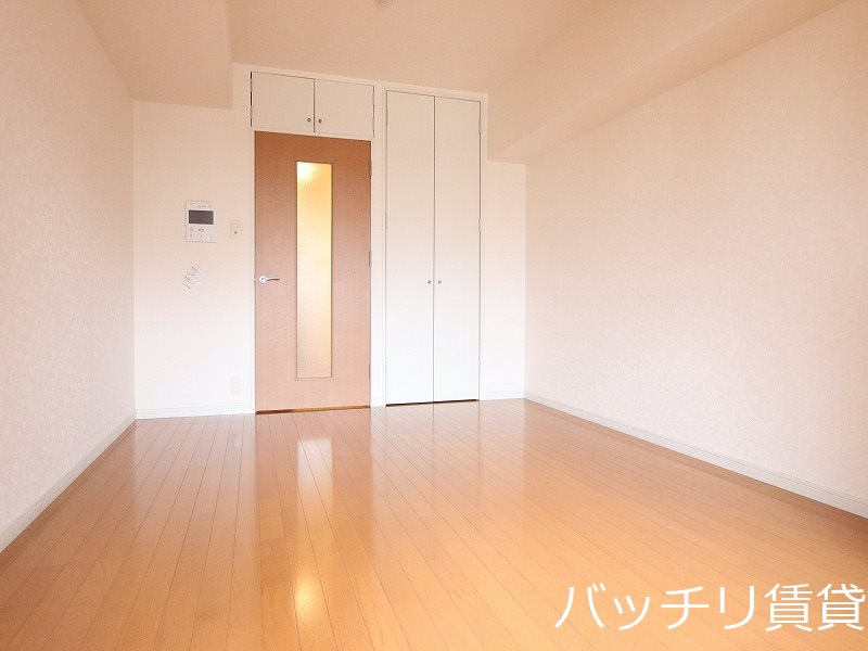 居室・リビング　写真は別号室イメージの為、現状を優先致します