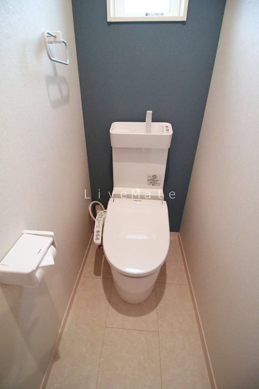 ＪＲ山陽本線 垂水駅 徒歩12分 2階建 築7年のトイレ写真