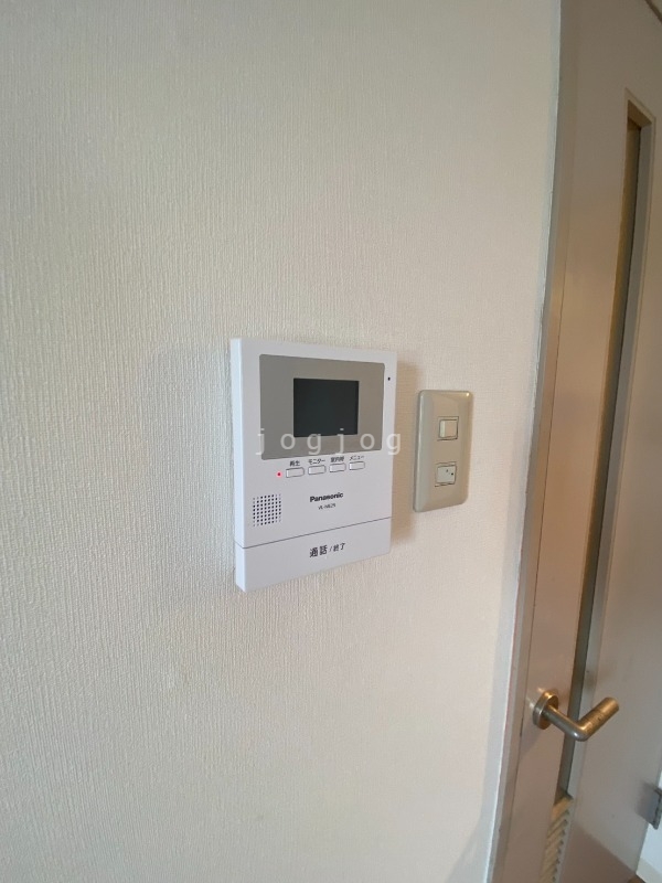 セキュリティ　モニター付きインターホンで来客確認も安心です！