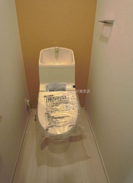 トイレ　別号室参考写真