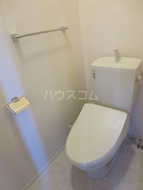 名鉄小牧線 間内駅 徒歩15分 2階建 築9年のトイレ写真