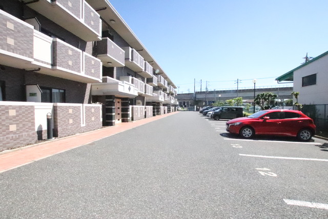 駐車場　敷地内駐車場　※要空き確認