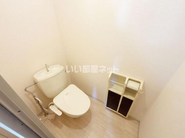 ルミエールANDO Aのトイレ写真