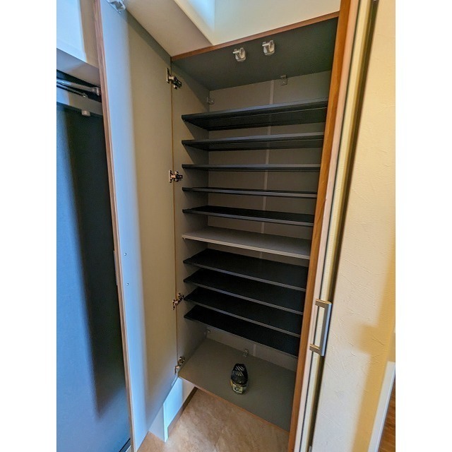 玄関　シューズボックス