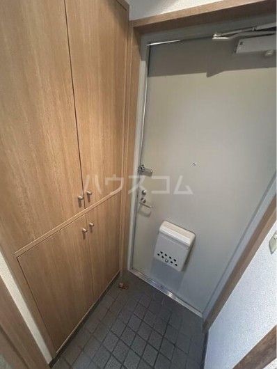 プロミネンス13仲町台の玄関写真
